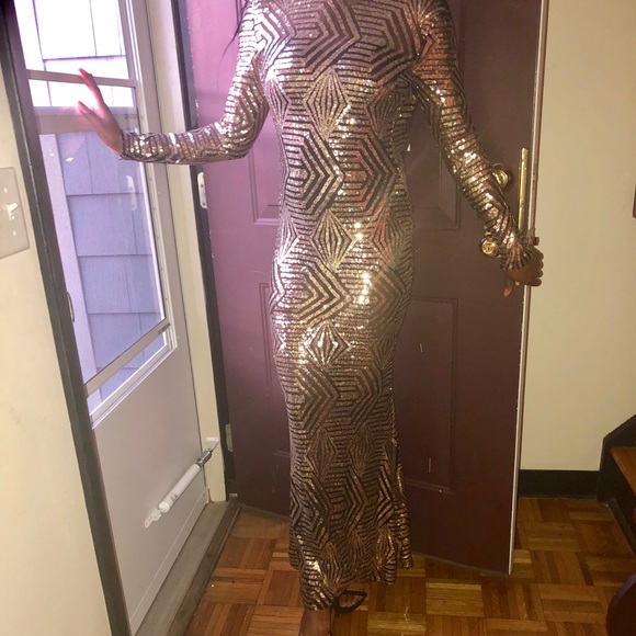 Black and gold Prom dress - Picture 2 of 8